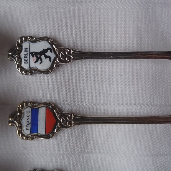Karo Silver Plate European Collector Spoons- Set of 10 - Picture 5 of 8